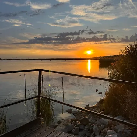 Paloma Blanca 2 Apartment Gardony