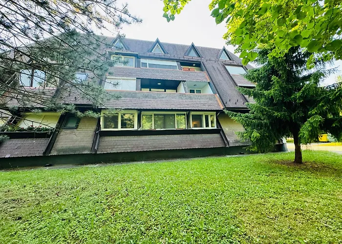 Paloma Blanca 2 Gardony